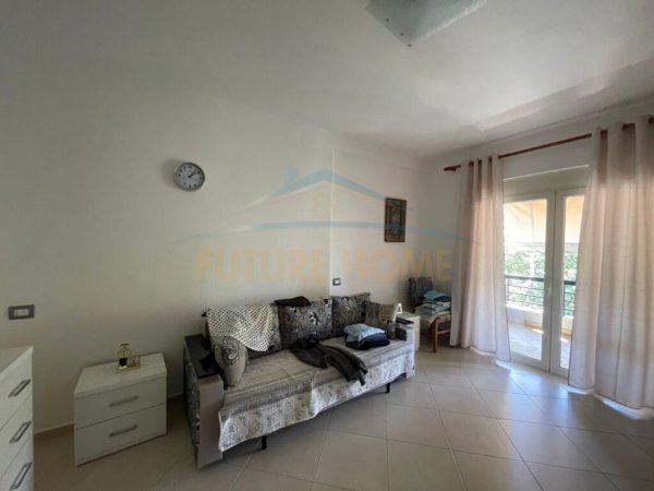 Shitet, Apartament 2+1+2, Prane Eftali Koci, Durres VO40300