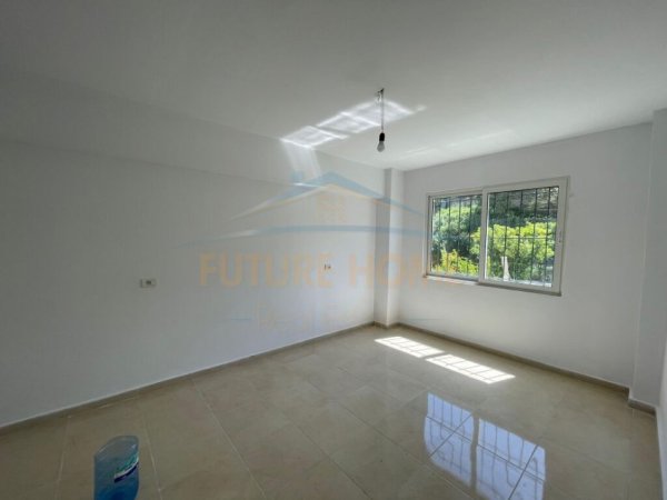 Shitet, Apartament 1+1, Prane Eftali Koci, Durres VO40308