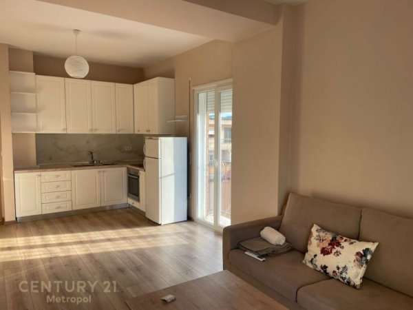 JEPET ME QIRA APARTAMENT 2+1+2, ISH TREGU ELEKTRIK