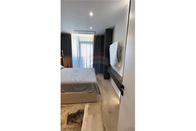 Apartament 2+1 Me Qira Tek Rr.Kosovareve!