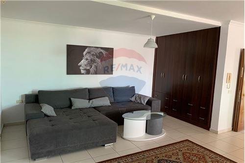 JEPET ME QIRA APARTAMENT 1+1