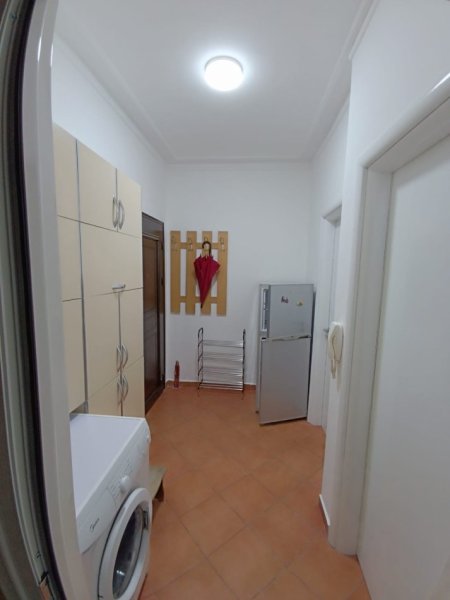 Tirane, Apartament 1+1  me qira tek Kopshti Zoologjik