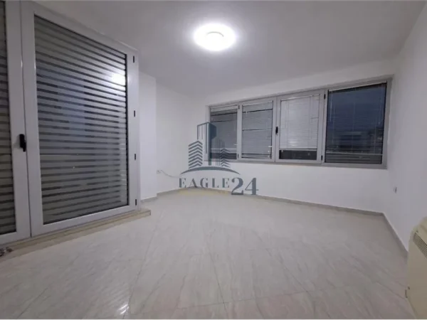 Jepet me qera zyre ne Qender te Tiranes!