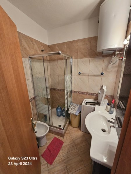 📍Shitet Apartamenti 3+1 Plazh Durrës 145000 euro.Pista Kosova☎️069 23 87 400