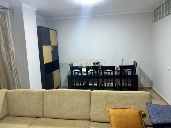 Apartament 2+1+2 për Qira ne Laprake