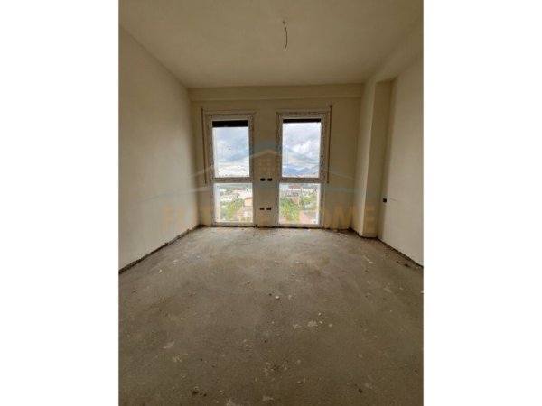 Shitet, Apartament 2+1+2, Bulevardi i Ri. UNA40261