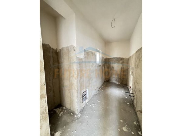 Shitet, Apartament 2+1+2, Bulevardi i Ri. UNA40261