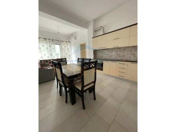 Shitet , Apartament 2+1+2 , Unazas e Re , Tirane