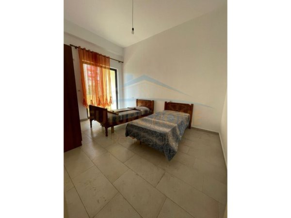 Shitet , Apartament 2+1+2 , Unazas e Re , Tirane