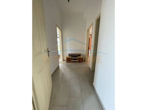 Shitet , Apartament 2+1+2 , Unazas e Re , Tirane