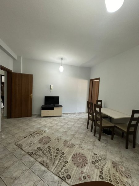 Apartament me Qera