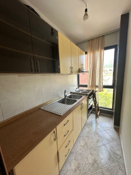 Apartament me Qera