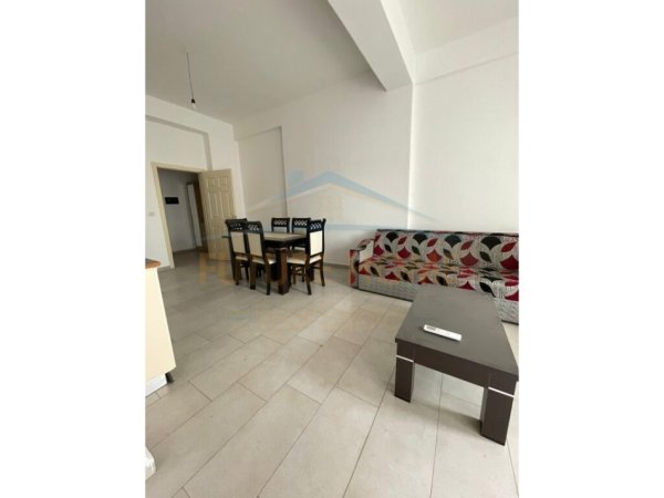 Shitet, Apartament 2+1+2, Unaza e Re, Tiranë(ALF40349)