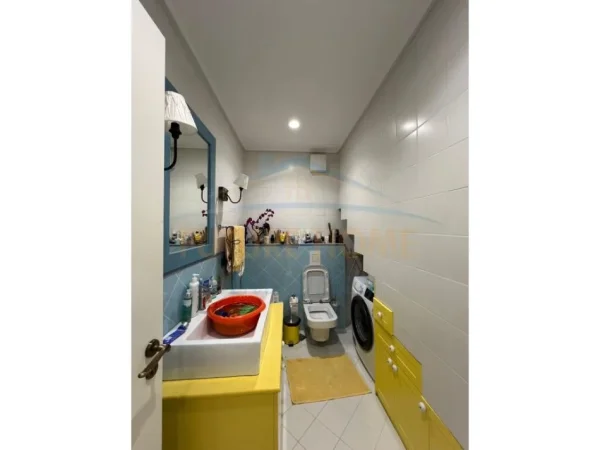 Shitet, Duplex 3+1+3+Verandë, Rezidenca Kodra e Diellit 2, 340.000 euro