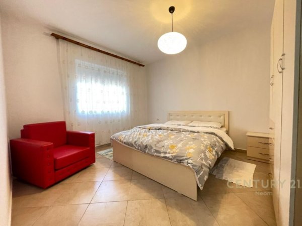 JEPET ME QIRA APARTAMENT 1+1 TE 21-DHJETORI! 350 euro