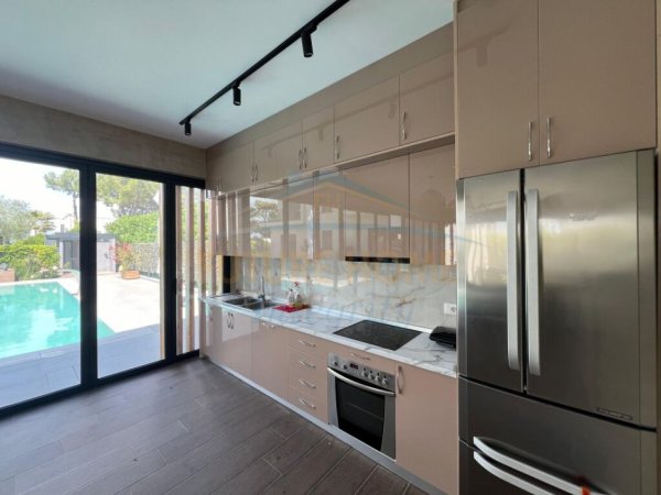 Qera, Vilë, Vala Mar Residence 3,200 € Kontrate 1 Vjecare