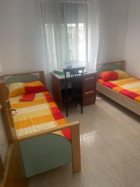 Apartament 2+1 me qera tek Stacioni Trenit