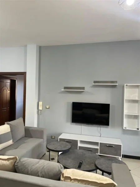 Apartament 2+1 me qera ne Sauk te Vjeter