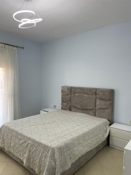 Apartament 2+1 me qera ne Sauk te Vjeter