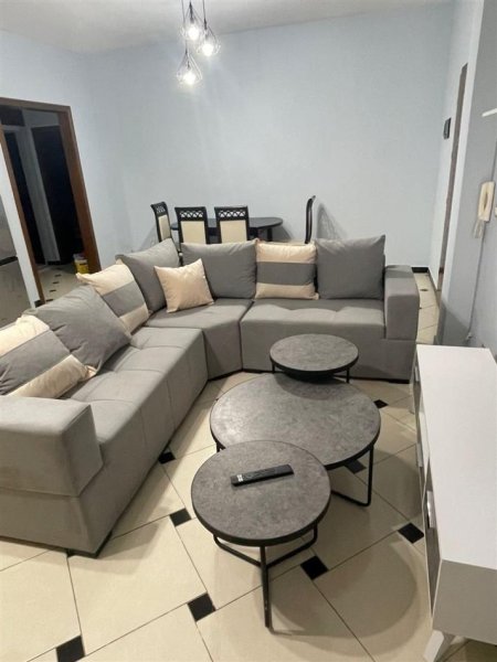 Apartament 2+1 me qera ne Sauk te Vjeter