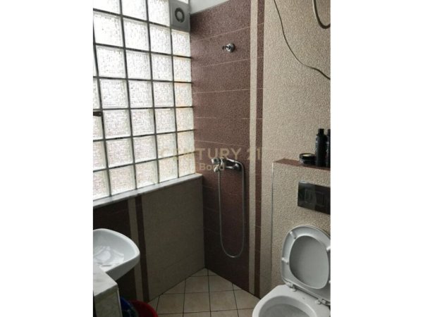 Apartment me qira 2+1+2 te shkolla e Baletit 750 €