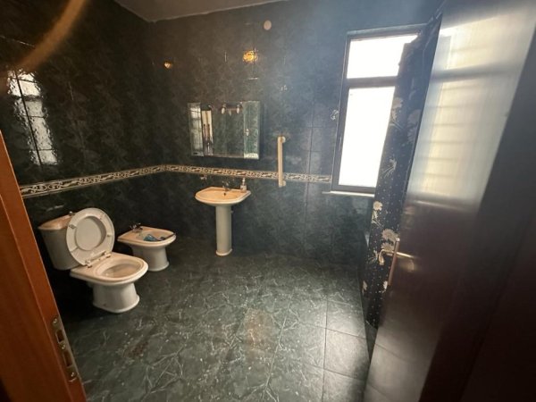 Qera, Ambient Biznesi, Ish Stacioni i Trenit, Tiranë - 1000€ | 140 m²