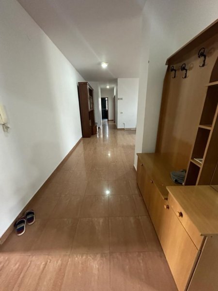 Qera, Ambient Biznesi, Ish Stacioni i Trenit, Tiranë - 1000€ | 140 m²