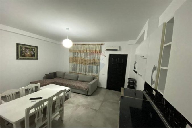 Jepet Apartament me Qira 350€ - Sauk