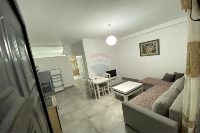 Jepet Apartament me Qira 350€ - Sauk