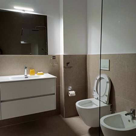 APARTAMENT ME QERA 2+1 KODRA E DIELLIT 700 EURO