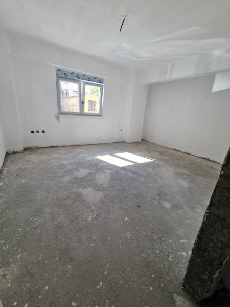 📢Shitet Apartament 2+1 te Rruga Aleksander Goga, Durres🔑