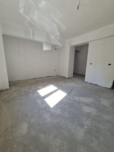 📢Shitet Apartament 2+1 te Rruga Aleksander Goga, Durres🔑