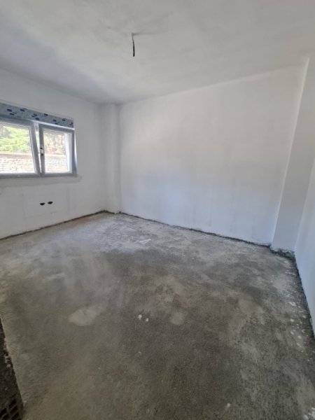 📢Shitet Apartament 2+1 te Rruga Aleksander Goga, Durres🔑