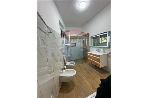 JEPET APARTAMENT 2+1 ME QIRA ne Kombinat, Rr.Hamdi Cenojmeri