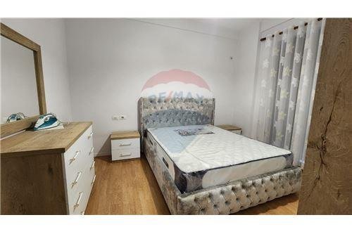 JEPET APARTAMENT 2+1+2 ME QIRA ne Astir Rr.Teodor Keko