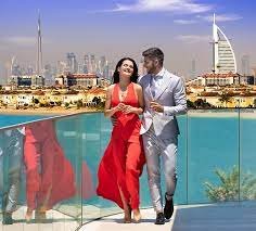 dubai couple 2.jpg