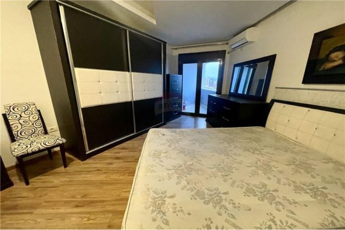 Apartament per qira, 3+1 totalisht i mobiluar, buze Unazes se Re, per 500 Euro/muaj!