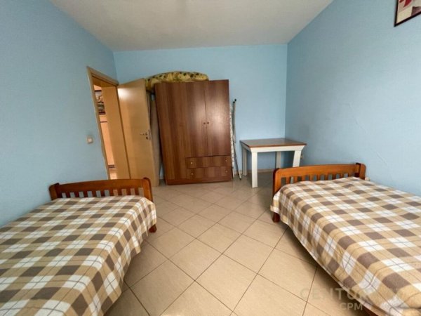 Jepet me qira apartament 2+1+2 tek Materniteti i Ri