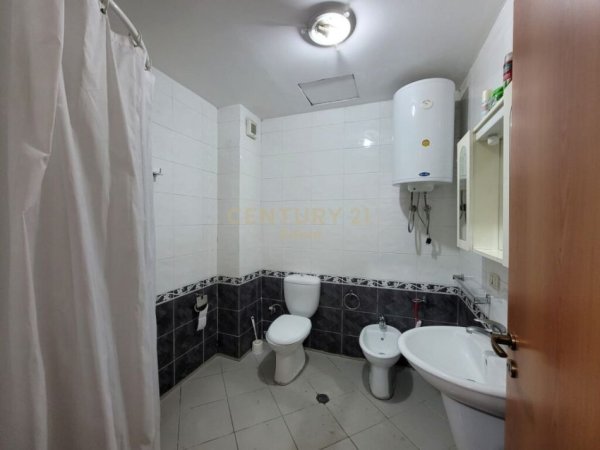 Jepet me qera apartament 2+1+2 tek 9 Kateshet