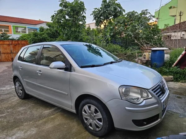 okazion POLO 1.2 , viti 2009 , benzine ~ gaz, shume ekonomike 230.000 km origjinale, me letra per nje vit te paguara.