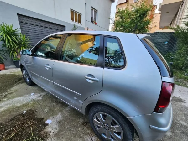 okazion POLO 1.2 , viti 2009 , benzine ~ gaz, shume ekonomike 230.000 km origjinale, me letra per nje vit te paguara.