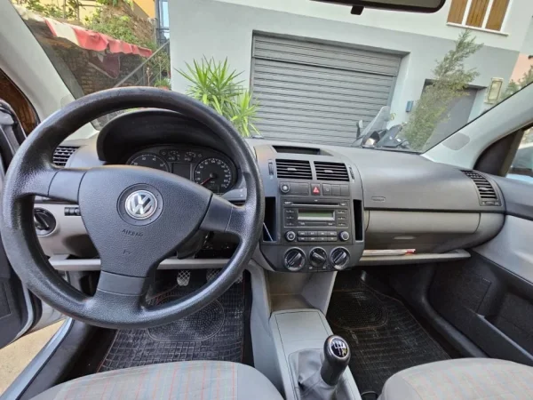 okazion POLO 1.2 , viti 2009 , benzine ~ gaz, shume ekonomike 230.000 km origjinale, me letra per nje vit te paguara.