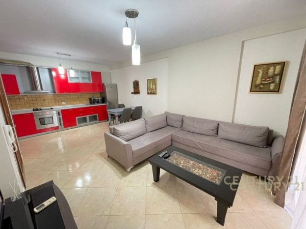 QIRA, APARTAMENT 1+1, LIQENI I THATE!