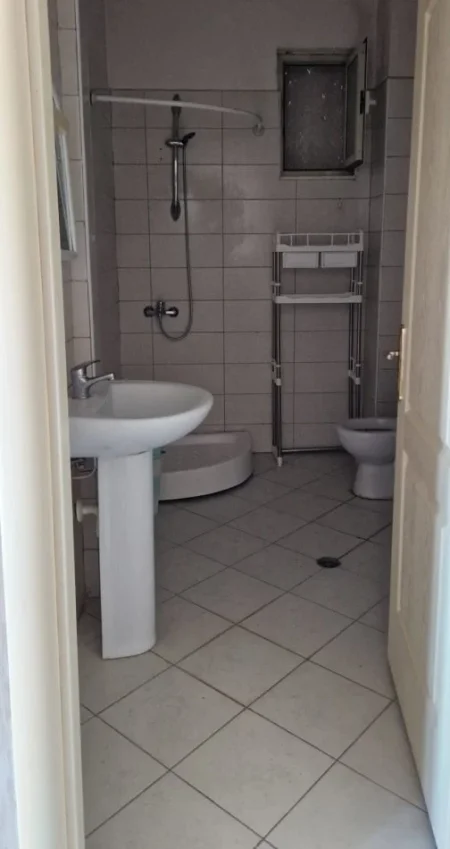 Jap me qira Apartment 1+1, i mobiluar. Vila L, Astir.