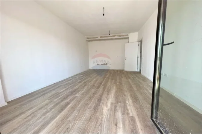 Okazion!!! Apartament ne shitje, 1+1 tek “Arlis Farmacia 10” per 98'000 Euro !