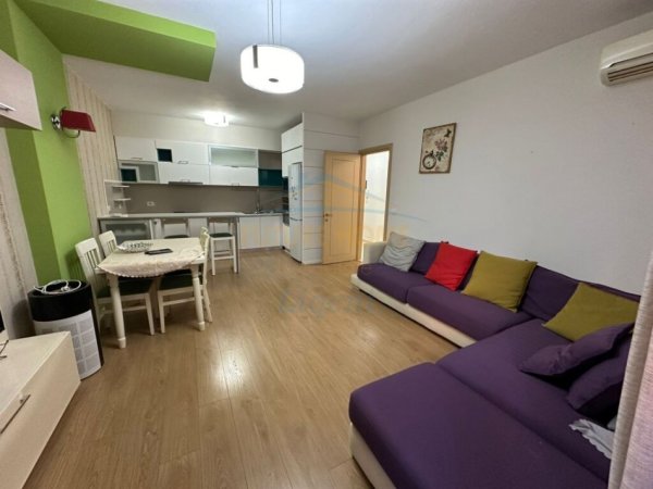 Shitet apartament 2+1+2 Unaza e Re