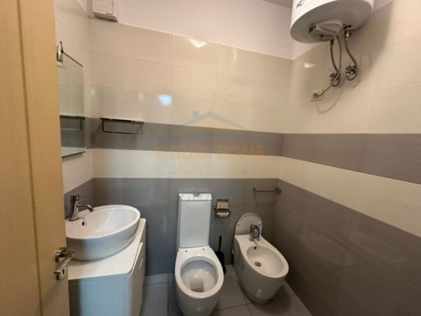 Shitet apartament 2+1+2 Unaza e Re