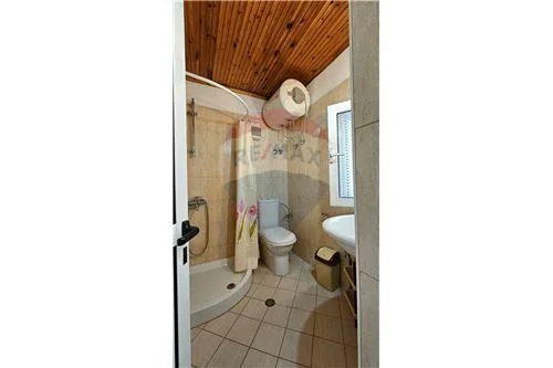 JEPET APARTAMENT 2+1+2 ME QIRA Rruga e Elbasanit