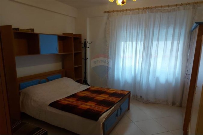 Jepet Apartament 1+1 Per Qera Tek Kopshti Botanik