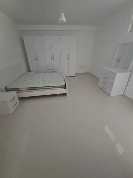 Jepet Shtepi me Qera